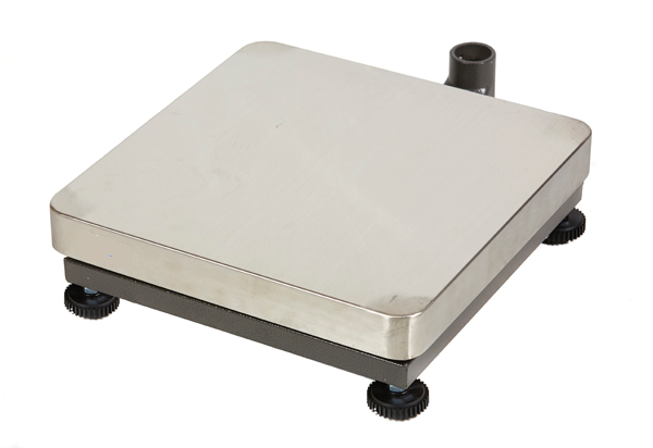 Standard platform scale with polished stainless cover plate, painted steel frame and column holder