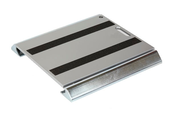 Portable aluminium vehicle weighing platform with anti-slip strips and carrying handle slot